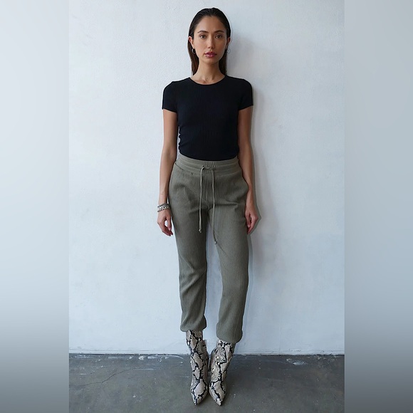 The Range NYC Vital Rib Jogger - Picture 1 of 10